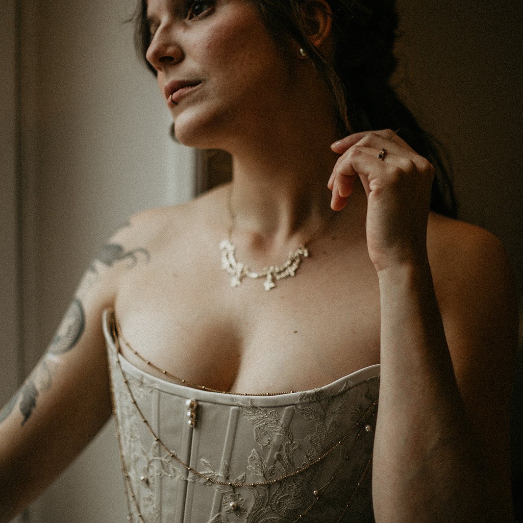Robe corsetée Diane, par Charlie Grilhé, photographiée par  LM VisualArt